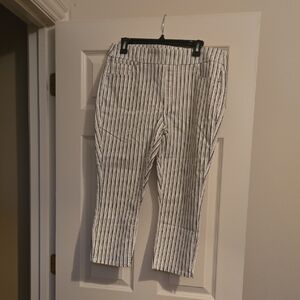 Westbound Women's Black and White Striped Capris